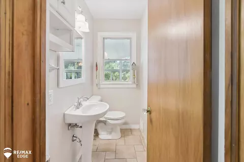 Bath - 6363 Flushing, Flushing, MI 48433 photo 1 of 3