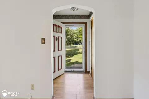 Entry Way - 6363 Flushing, Flushing, MI 48433 photo 1 of 3