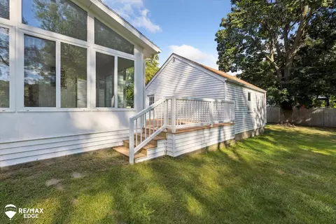 Exterior - 6363 Flushing, Flushing, MI 48433 photo 11 of 17