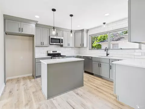Kitchen - 155 Lavender, Monroe, MI 48162 photo 4 of 6