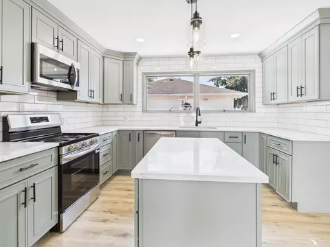 Kitchen - 155 Lavender, Monroe, MI 48162 photo 1 of 6