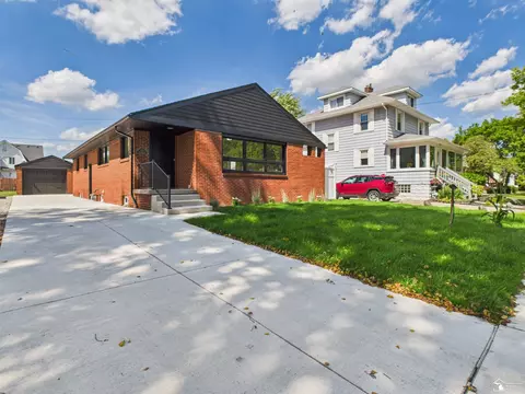 Exterior - 155 Lavender, Monroe, MI 48162 photo 2 of 9