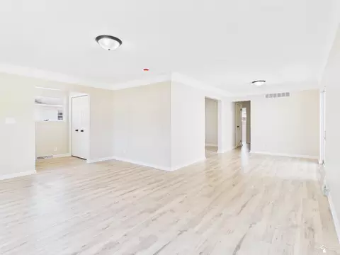 Living - 155 Lavender, Monroe, MI 48162 photo 5 of 8