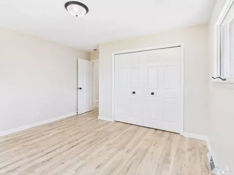 Bedroom - 155 Lavender, Monroe, MI 48162 photo 3 of 7