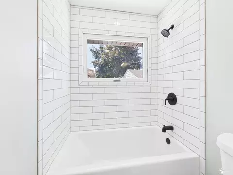 Bath - 155 Lavender, Monroe, MI 48162 photo 2 of 14