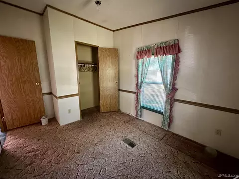 11 Mapleview, Gladstone, MI 49837 photo 13