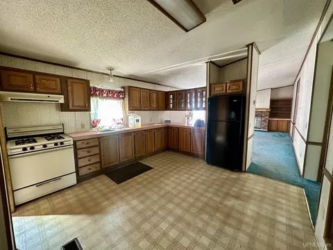 11 Mapleview, Gladstone, MI 49837 photo 4