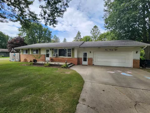 328 2nd, Breckenridge, MI 48615
