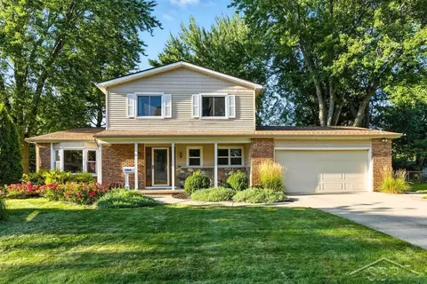 2303 Wilmington, Midland, MI 48642