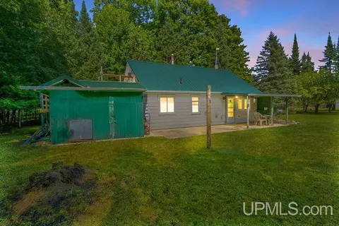 5744 Co 511 Y5, Rapid River, MI 49878