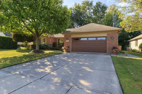 17338 Tower Dr, Macomb, MI 48044
