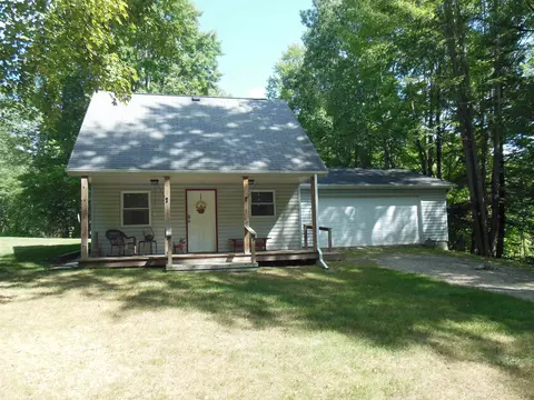 5900 N Eberhart, Harrison, MI 48625 photo 3