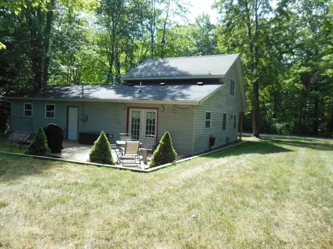 5900 N Eberhart, Harrison, MI 48625 photo 7