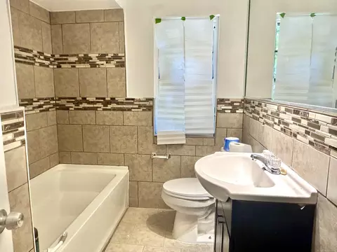 Bath - 9892 E Outer, Detroit, MI 48224 photo 1 of 1