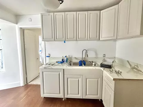 Kitchen - 9892 E Outer, Detroit, MI 48224 photo 2 of 2