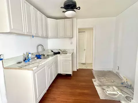 Kitchen - 9892 E Outer, Detroit, MI 48224 photo 1 of 2