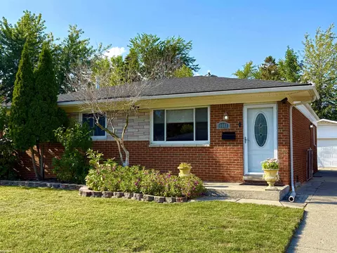 20561 Kemp, Clinton Township, MI 48035