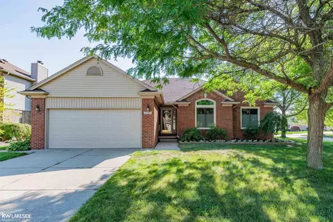53162 Elysia, Chesterfield, MI 48051