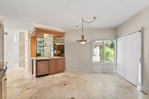 Dining - 3300 Fieldstone, Flushing, MI 48433 photo 2 of 3