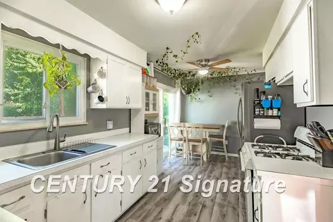Kitchen - 205 E Clark, Davison, MI 48423 photo 1 of 2