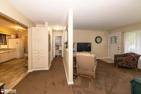 Entry Way - 6543 Dalton, Flushing, MI 48433 photo 4 of 4