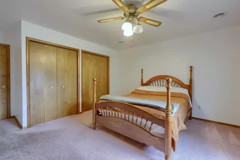 Bedroom - 2734 E Wattles, Troy, MI 48085 photo 2 of 8
