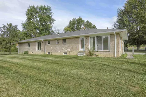 Exterior - 2734 E Wattles, Troy, MI 48085 photo 6 of 8