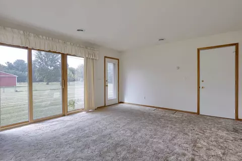 Living - 2734 E Wattles, Troy, MI 48085 photo 6 of 6