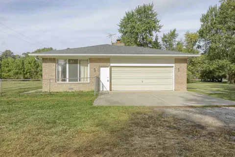 Exterior - 2734 E Wattles, Troy, MI 48085 photo 4 of 8