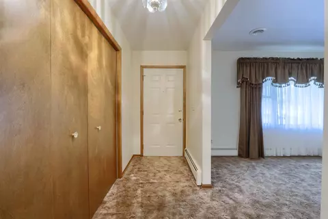 Entry Way - 2734 E Wattles, Troy, MI 48085 photo 1 of 1