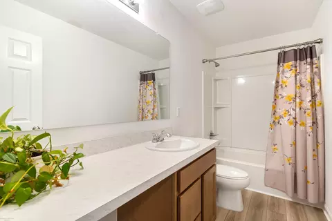 Bath - 51376 Maple Leaf, Macomb, MI 48042 photo 5 of 5