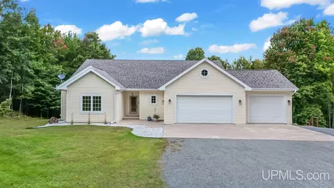 w8130 Millie Hill Estates Road, Iron Mountain, MI 49801