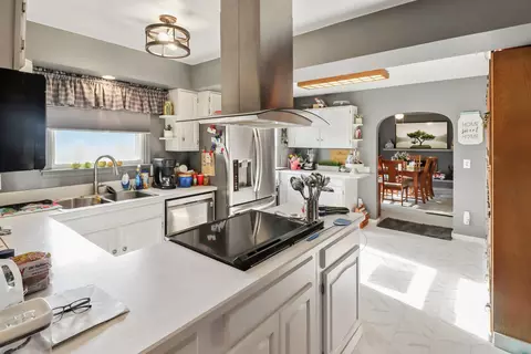 Kitchen - 2112 Morrish, Flushing, MI 48433 photo 1 of 8