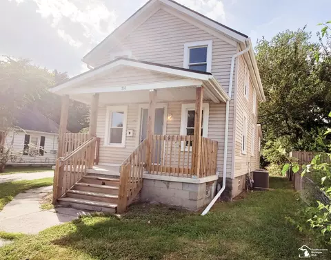 516 Eastchester, Monroe, MI 48161