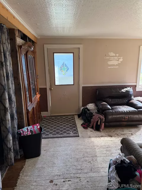 Entry Way - 16 Center, L'anse, MI 49946 photo 1 of 5