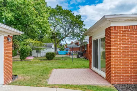 Exterior - 1846 Aline, Grosse Pointe Woods, MI 48236 photo 3 of 8