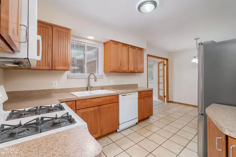 Kitchen - 1846 Aline, Grosse Pointe Woods, MI 48236 photo 2 of 3