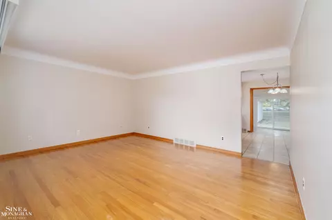 Living - 1846 Aline, Grosse Pointe Woods, MI 48236 photo 2 of 3