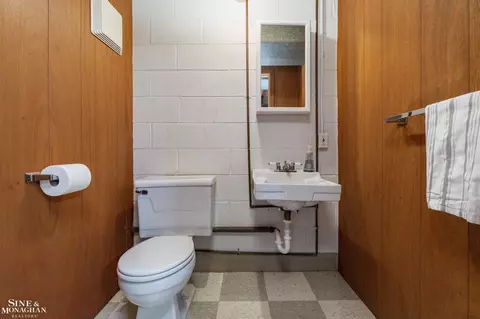 Bath - 1846 Aline, Grosse Pointe Woods, MI 48236 photo 2 of 2