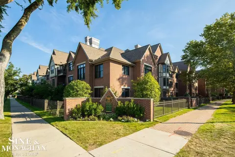 54 Pointe Park, Grosse Pointe Park, MI 48230