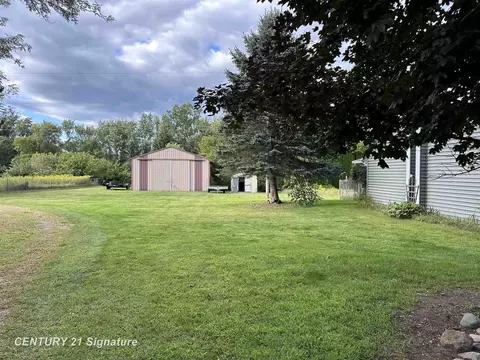 Exterior - 7320 Gillette, Flushing, MI 48433 photo 7 of 18