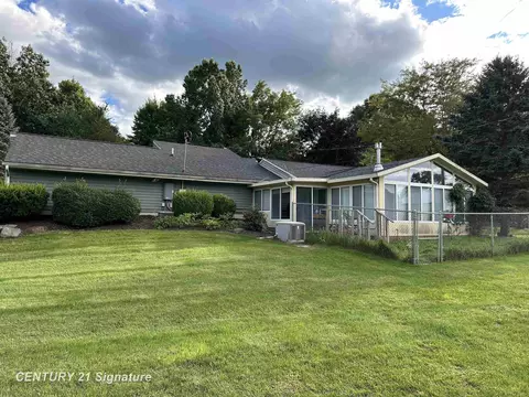 Exterior - 7320 Gillette, Flushing, MI 48433 photo 12 of 18