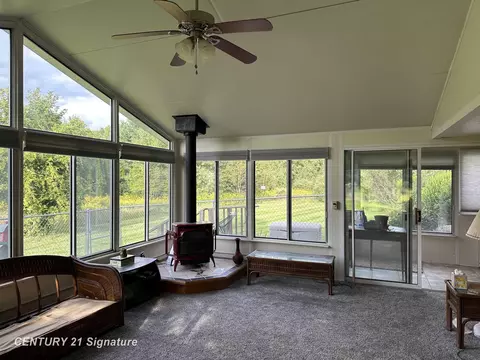 Exterior - 7320 Gillette, Flushing, MI 48433 photo 3 of 18
