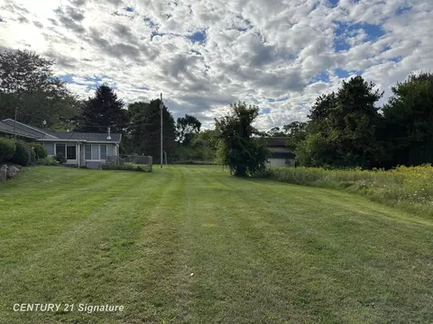 Exterior - 7320 Gillette, Flushing, MI 48433 photo 15 of 18