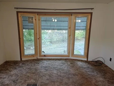 Living - 1873 Mina, Harrison, MI 48625 photo 2 of 6