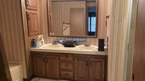 Bath - Undisclosed, Harrison, MI 48625 photo 1 of 3