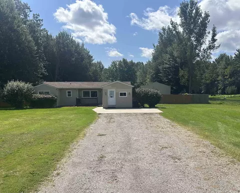 6645 Trinklein, Saginaw, MI 48609