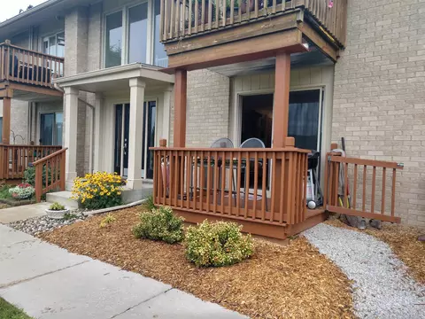2931 Seymour Lk #2, Oxford, MI 48371