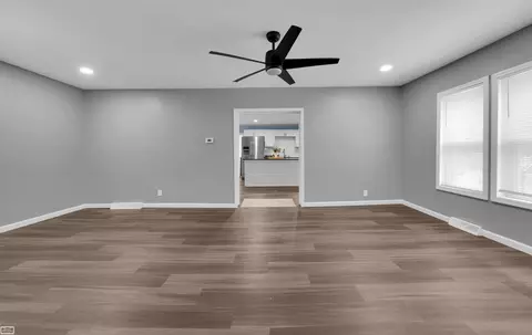 Living - 526 N 5th, Saint Clair, MI 48079 photo 5 of 7