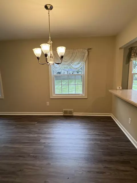 Dining - 1345 Flushing, Flushing, MI 48433 photo 1 of 1